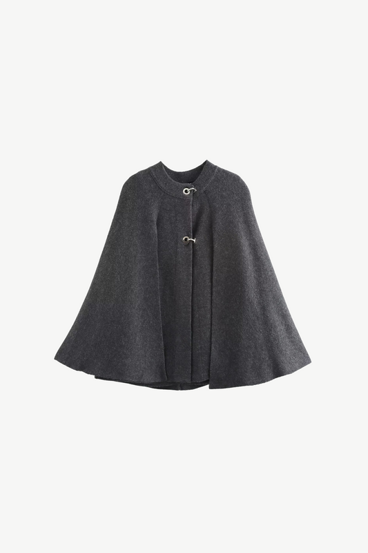 "Paola" Poncho